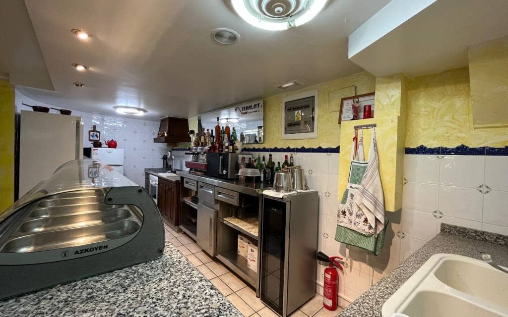 4 sovrum Hus till salu i Sax med pool garage - 415 000 € (Ref: 7414487)