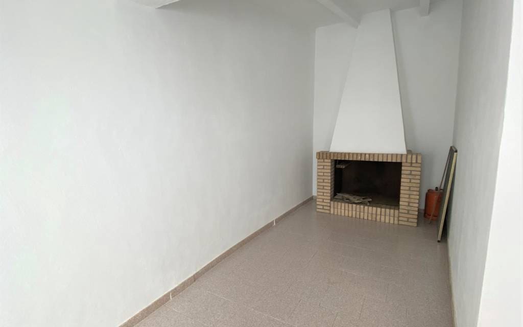 Casa de 4 habitaciones en Sax en venta - 146.000 € (Ref: 7565347)