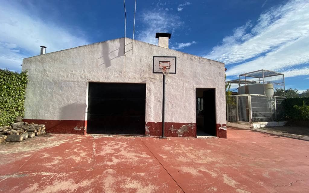 4 makuuhuone Maalaistalo myytävänä paikassa Sax mukana uima-altaan - 345 000 € (Ref: 7565355)