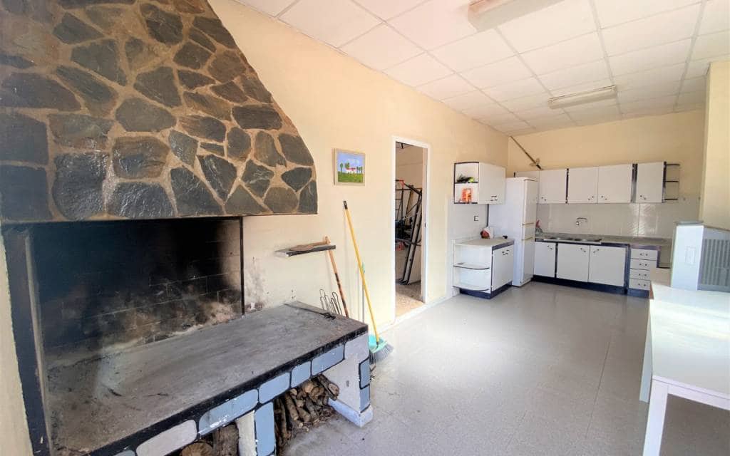 4 makuuhuone Maalaistalo myytävänä paikassa Sax mukana uima-altaan - 345 000 € (Ref: 7565355)