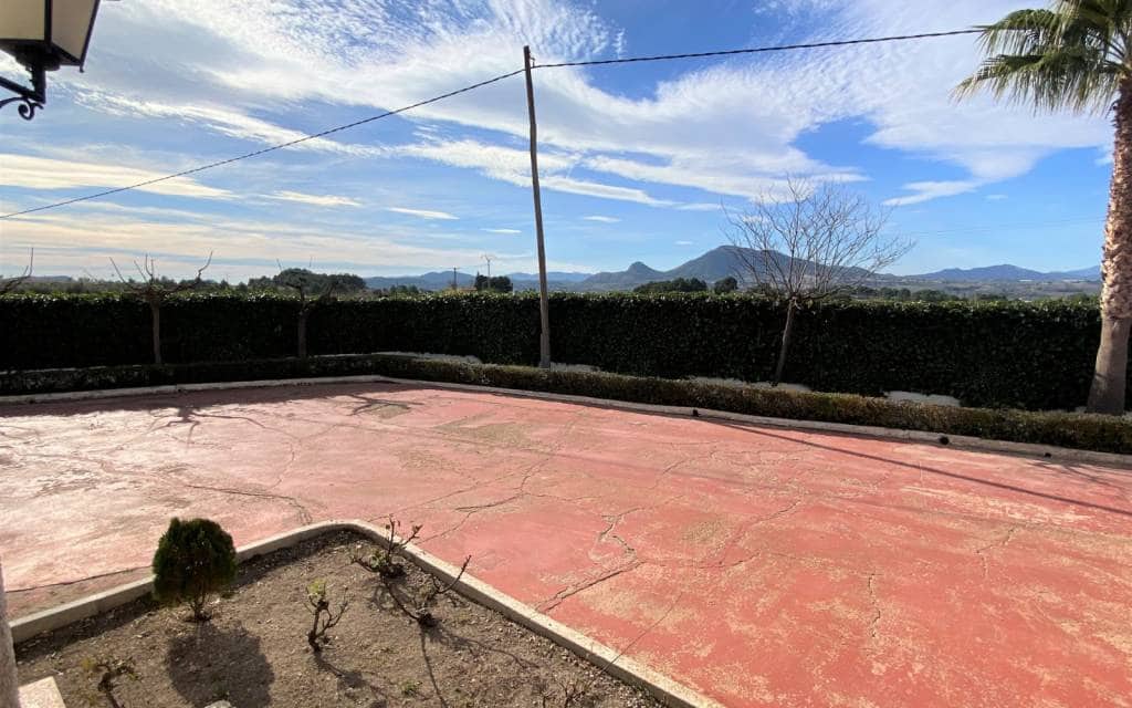 4 makuuhuone Maalaistalo myytävänä paikassa Sax mukana uima-altaan - 345 000 € (Ref: 7565355)