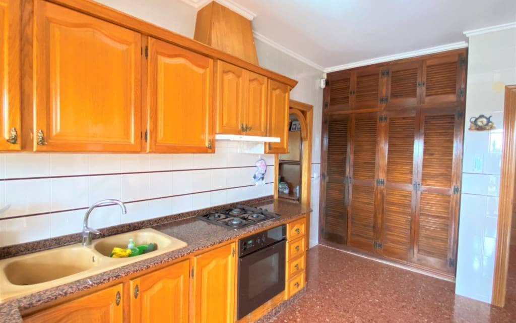 4 makuuhuone Maalaistalo myytävänä paikassa Sax mukana uima-altaan - 345 000 € (Ref: 7565355)