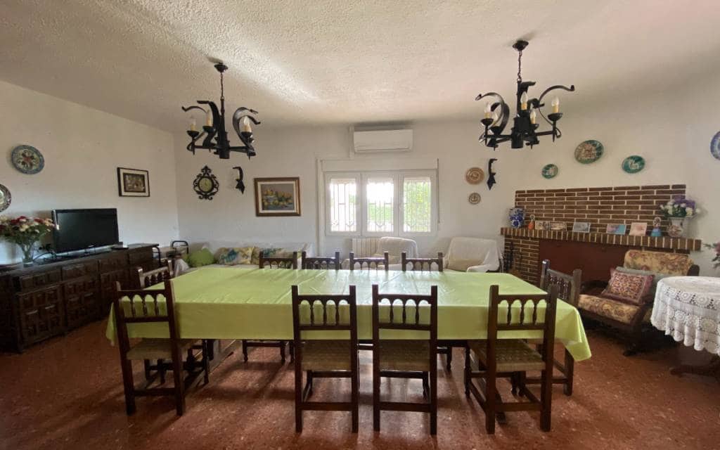 4 makuuhuone Maalaistalo myytävänä paikassa Sax mukana uima-altaan - 345 000 € (Ref: 7565355)