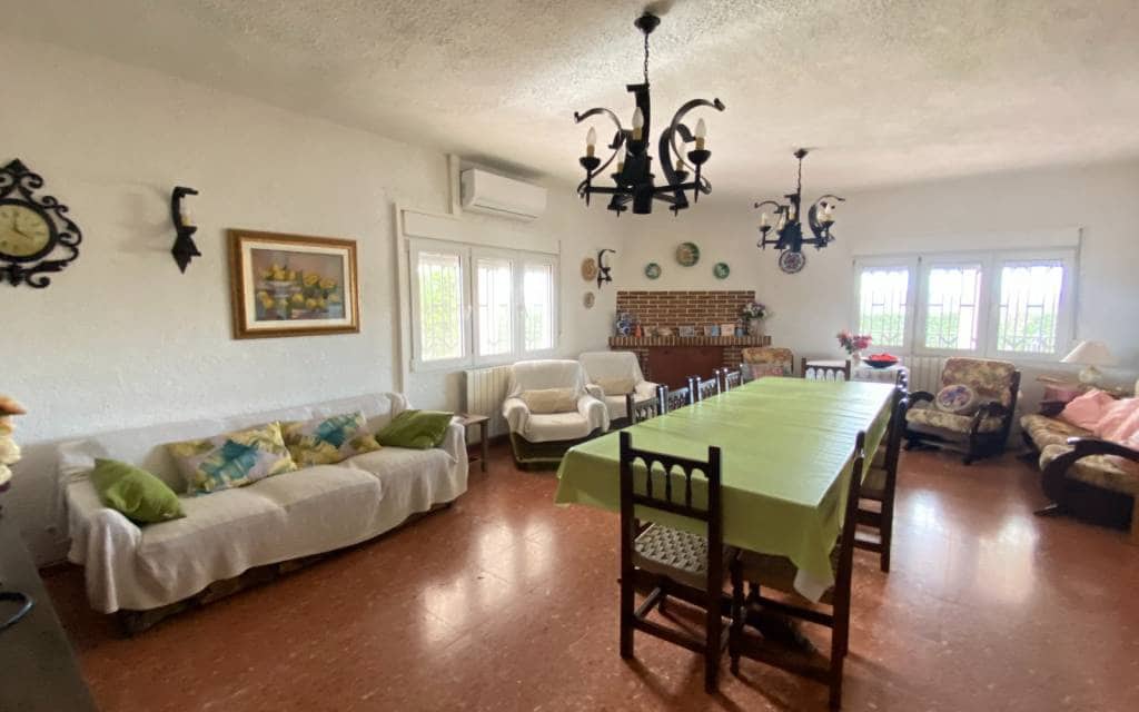 4 makuuhuone Maalaistalo myytävänä paikassa Sax mukana uima-altaan - 345 000 € (Ref: 7565355)