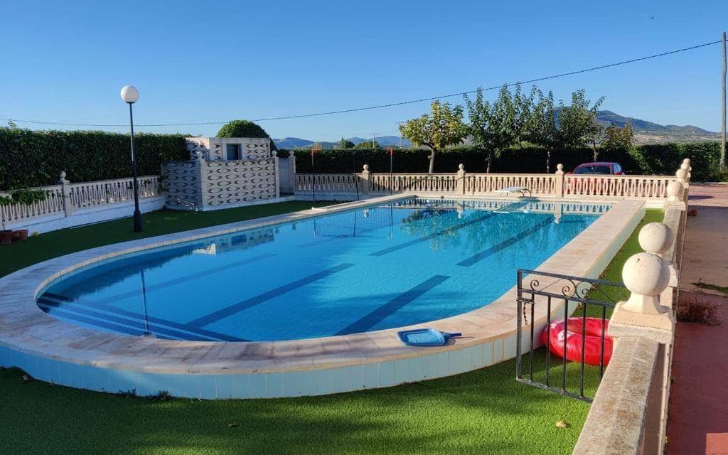 4 makuuhuone Maalaistalo myytävänä paikassa Sax mukana uima-altaan - 345 000 € (Ref: 7565355)