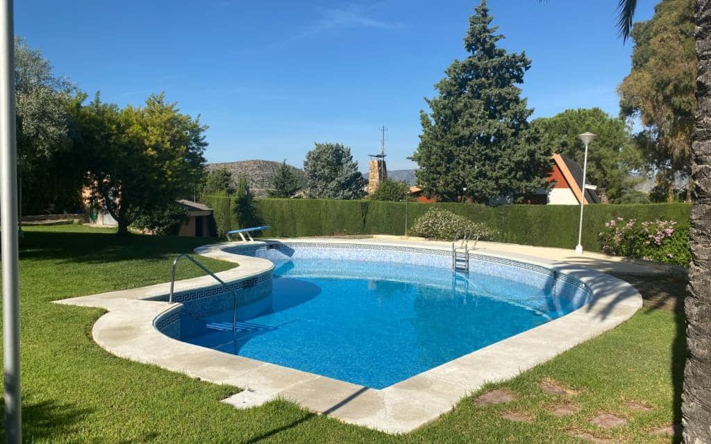 5 slaapkamer Villa te koop in Petrel / Petrer met zwembad - € 499.995 (Ref: 7875716)