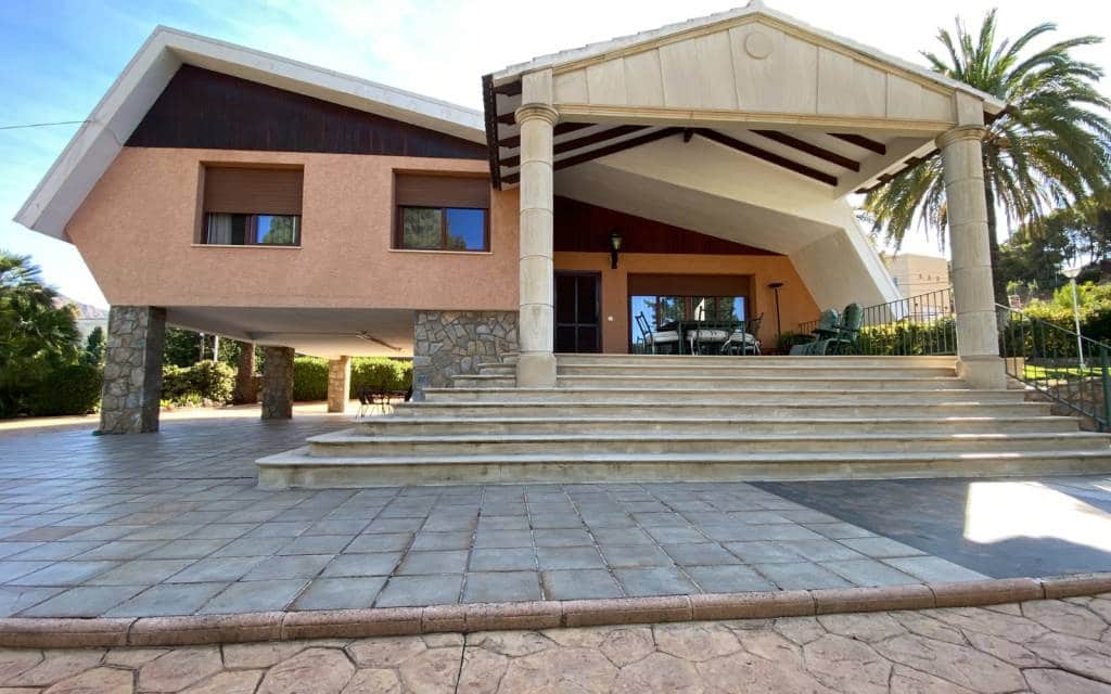 5 slaapkamer Villa te koop in Petrel / Petrer met zwembad - € 499.995 (Ref: 7875716)