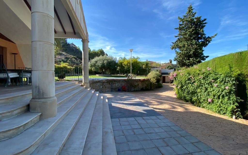 5 slaapkamer Villa te koop in Petrel / Petrer met zwembad - € 499.995 (Ref: 7875716)