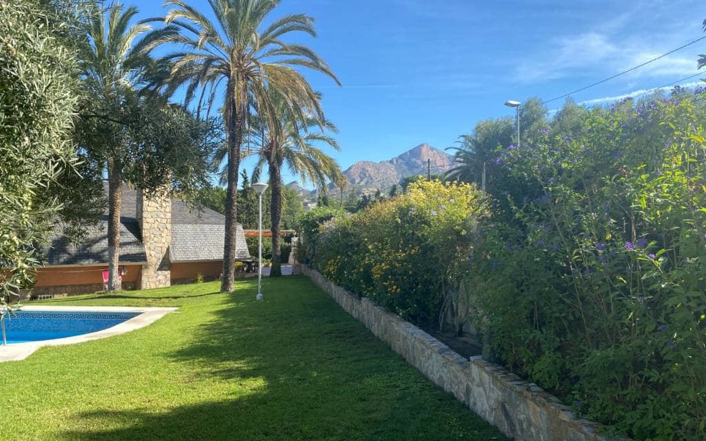 5 slaapkamer Villa te koop in Petrel / Petrer met zwembad - € 499.995 (Ref: 7875716)