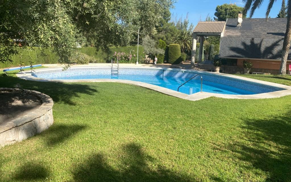 5 slaapkamer Villa te koop in Petrel / Petrer met zwembad - € 499.995 (Ref: 7875716)