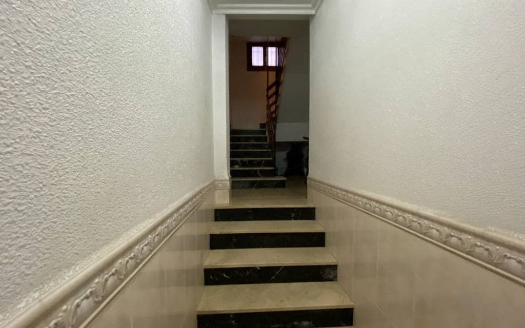 7 slaapkamer Appartement te koop in Sax - € 149.995 (Ref: 7882326)