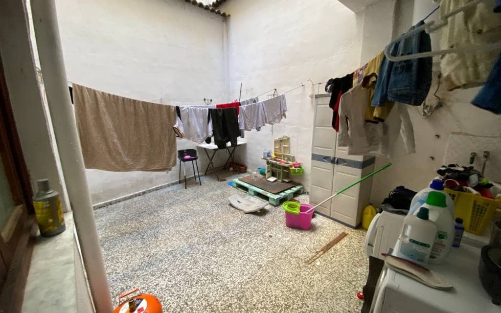 7 slaapkamer Appartement te koop in Sax - € 149.995 (Ref: 7882326)