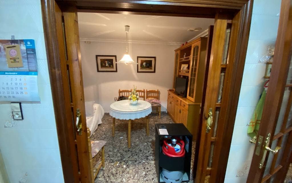 7 slaapkamer Appartement te koop in Sax - € 149.995 (Ref: 7882326)