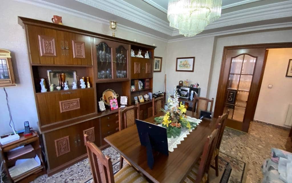 7 slaapkamer Appartement te koop in Sax - € 149.995 (Ref: 7882326)