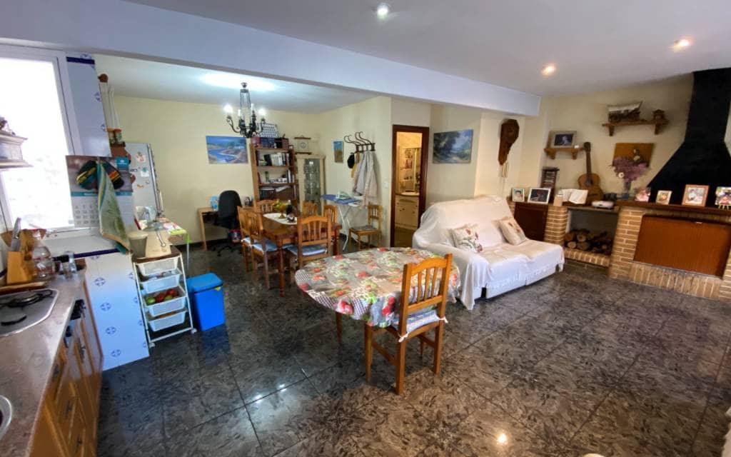 7 slaapkamer Appartement te koop in Sax - € 149.995 (Ref: 7882326)