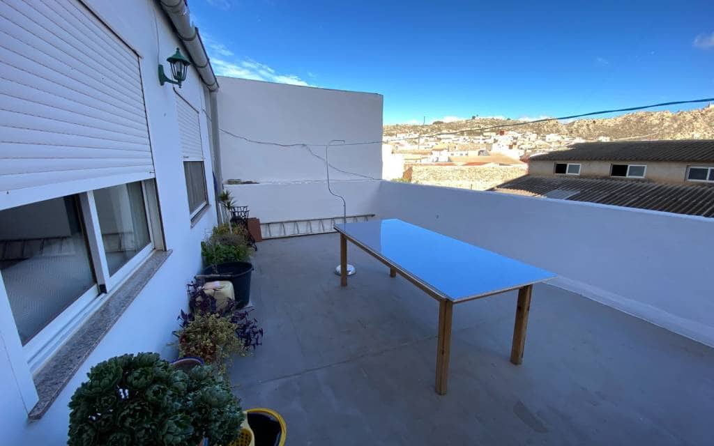 7 slaapkamer Appartement te koop in Sax - € 149.995 (Ref: 7882326)