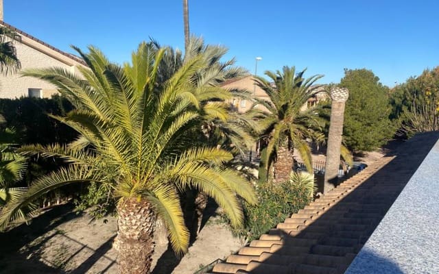 5 slaapkamer Villa te koop in Elda met zwembad garage - € 575.000 (Ref: 7995366)