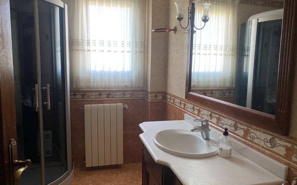 5 soveværelse Villa til salg i Elda med swimmingpool garage - € 575.000 (Ref: 7995366)