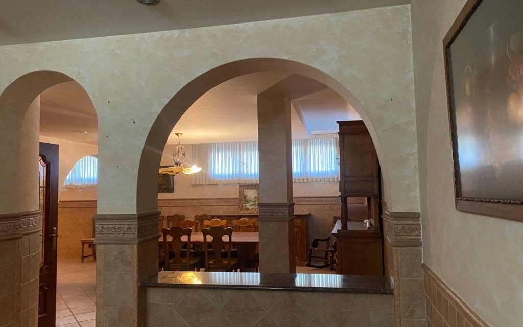 5 soveværelse Villa til salg i Elda med swimmingpool garage - € 575.000 (Ref: 7995366)