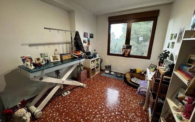 4 slaapkamer Villa te koop in Elda met zwembad garage - € 329.995 (Ref: 8183170)