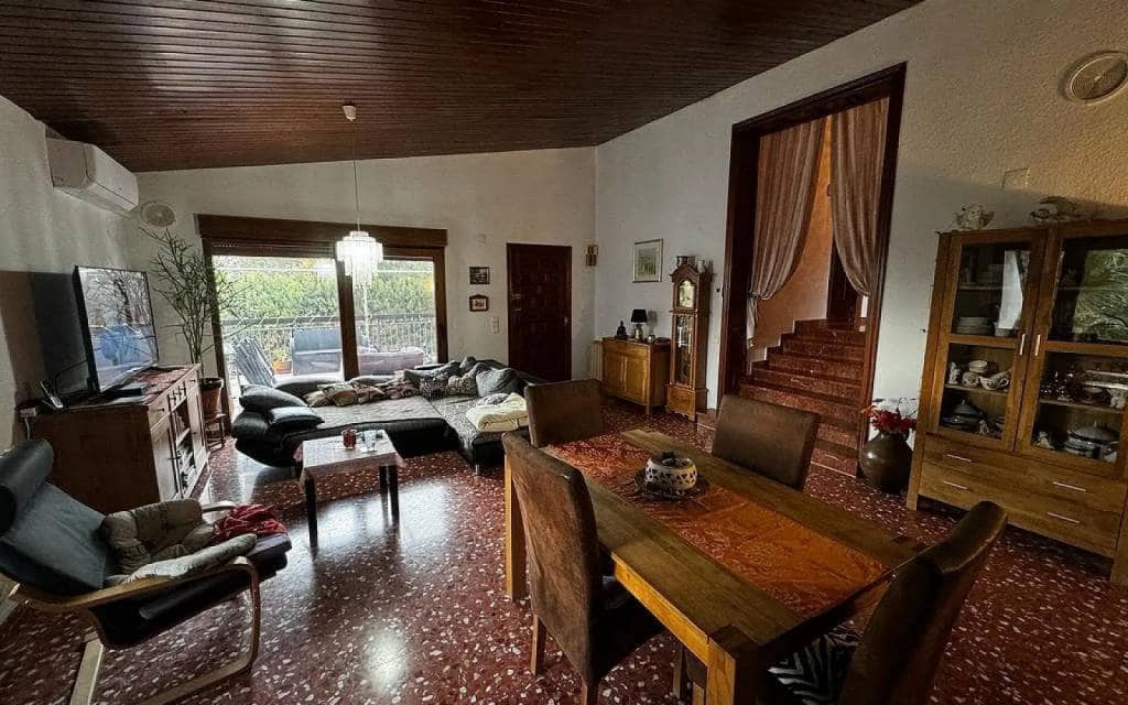 4 slaapkamer Villa te koop in Elda met zwembad garage - € 329.995 (Ref: 8183170)