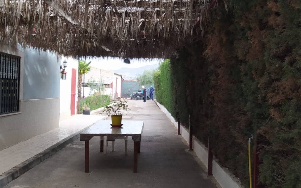 3 makuuhuone Huvila myytävänä paikassa Monforte del Cid mukana uima-altaan 
autotalli - 299 900 € (Ref: 8306059)