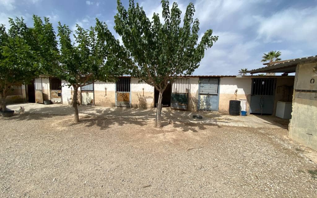 3 makuuhuone Huvila myytävänä paikassa Monforte del Cid mukana uima-altaan 
autotalli - 299 900 € (Ref: 8306059)