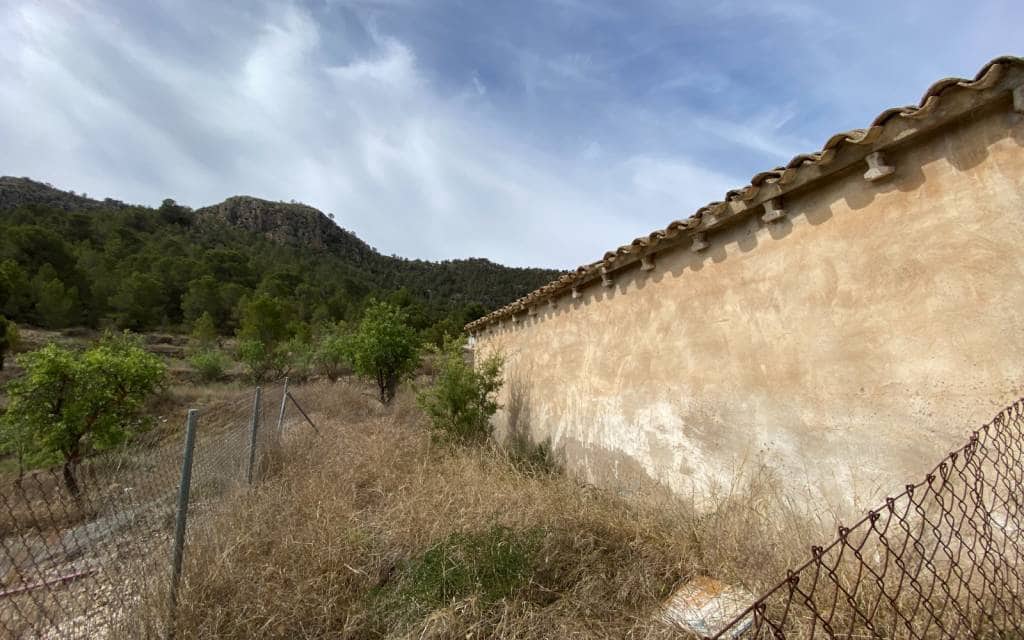 4 soverom Finca/Herregård til salgs i Elda med garasje - € 80 000 (Ref: 8314900)