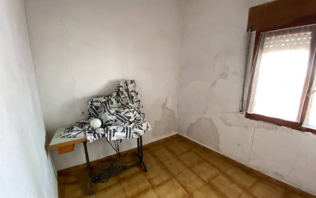 12 soverom Hus til salgs i Sax med svømmebasseng garasje - € 99 995 (Ref: 8404209)