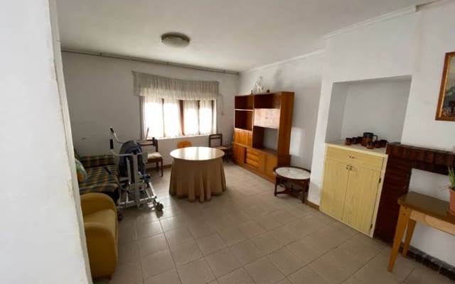 12 soverom Hus til salgs i Sax med svømmebasseng garasje - € 110 000 (Ref: 8404209)