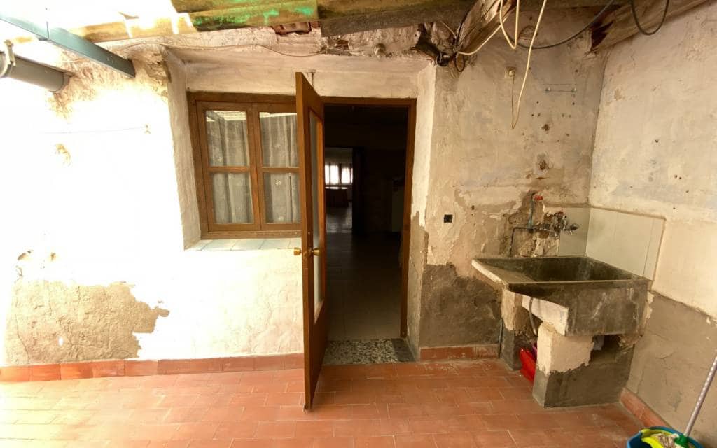 12 soverom Hus til salgs i Sax med svømmebasseng garasje - € 99 995 (Ref: 8404209)