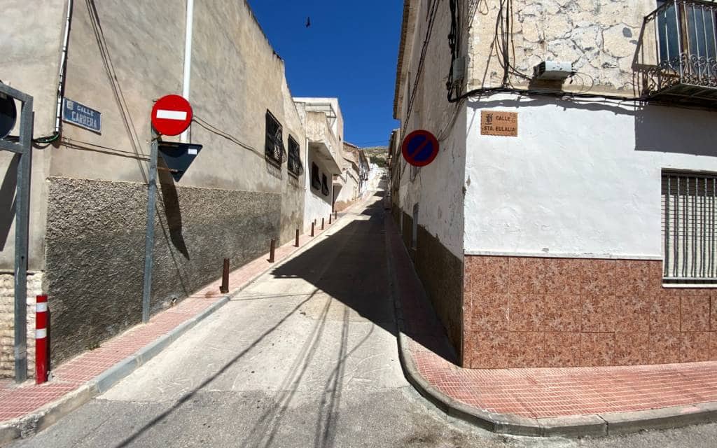 12 soverom Hus til salgs i Sax med svømmebasseng garasje - € 99 995 (Ref: 8404209)