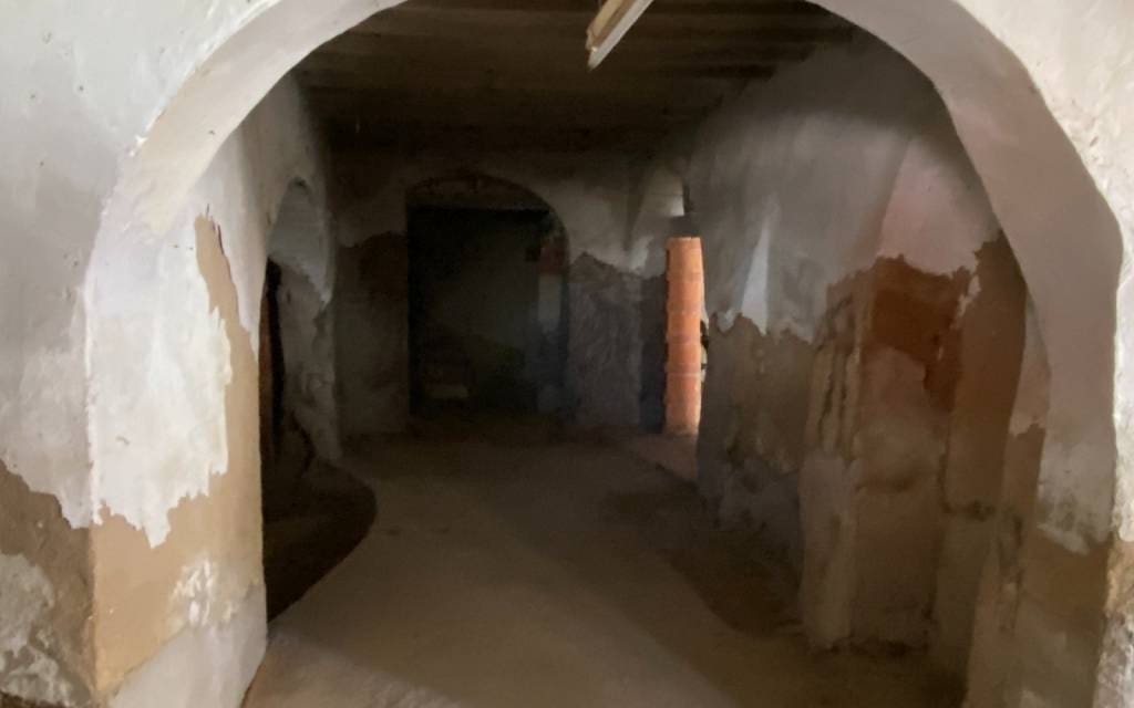 12 soverom Hus til salgs i Sax med svømmebasseng garasje - € 99 995 (Ref: 8404209)