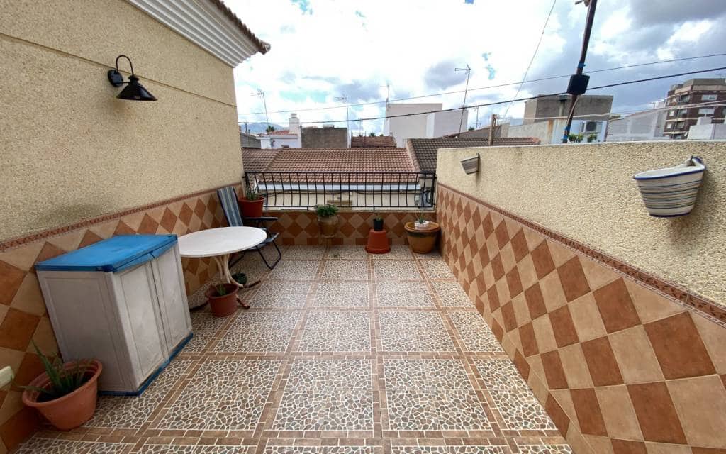 5 bedroom Townhouse for sale in Sax with garage - € 249,995 (Ref: 8505205)