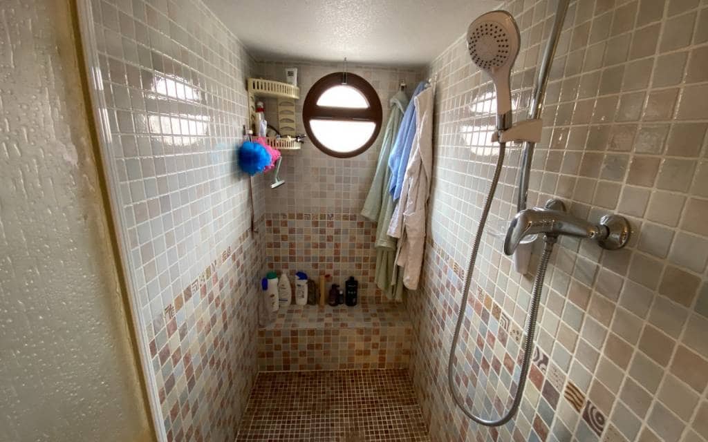 5 bedroom Townhouse for sale in Sax with garage - € 249,995 (Ref: 8505205)