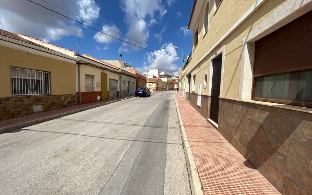 5 bedroom Townhouse for sale in Sax with garage - € 249,995 (Ref: 8505205)