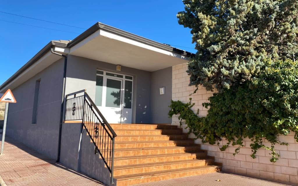 3 bedroom Townhouse for sale in Sax with pool garage - € 295,000 (Ref: 8589746)