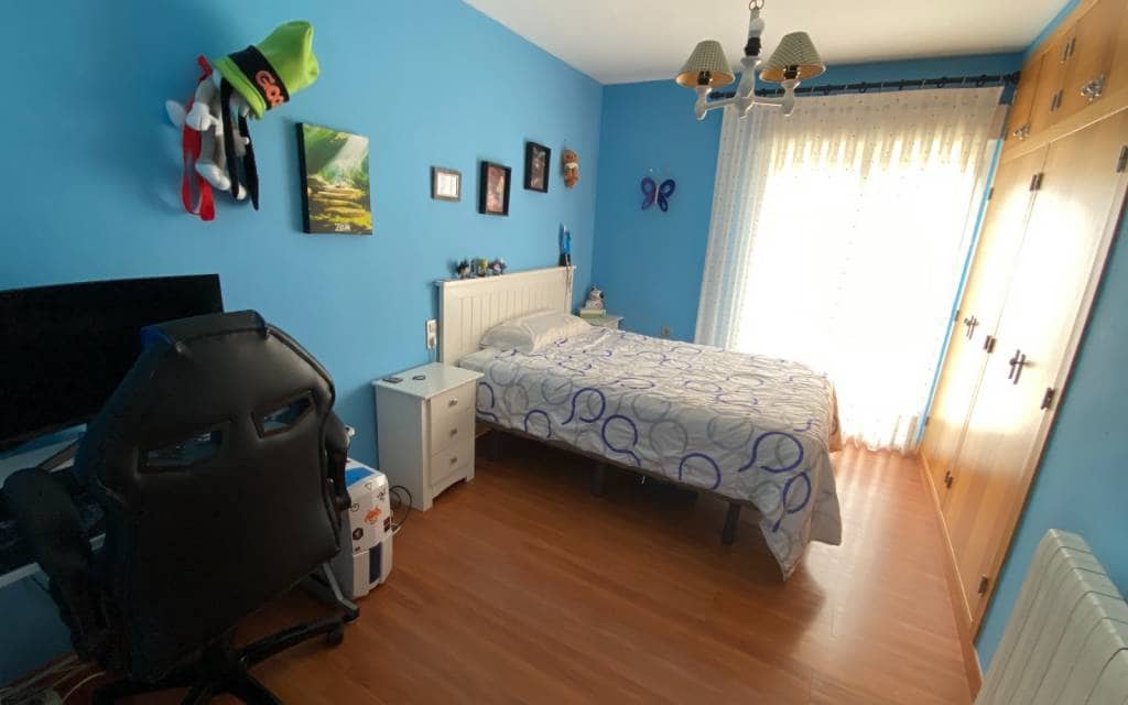 3 soverom Hus til salgs i Sax med svømmebasseng garasje - € 295 000 (Ref: 8589746)