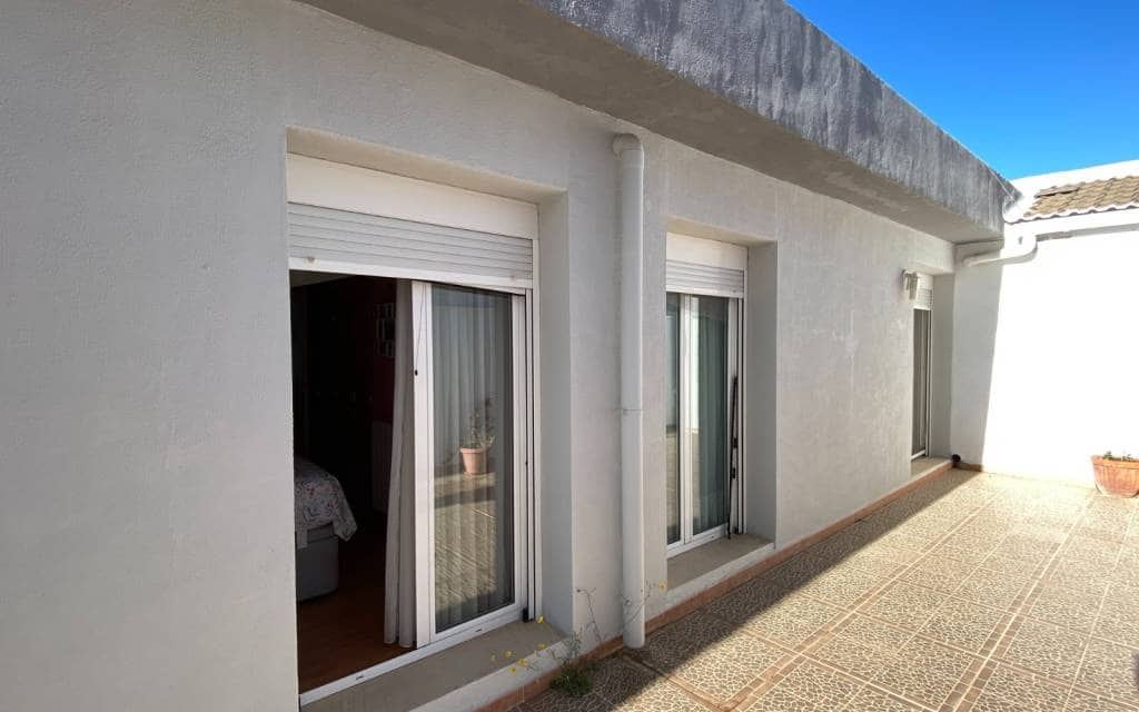 3 soverom Hus til salgs i Sax med svømmebasseng garasje - € 295 000 (Ref: 8589746)