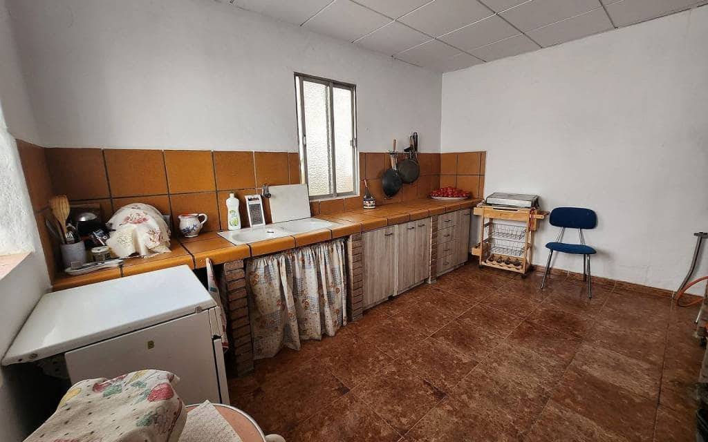 7 soverom Finca/Herregård til salgs i Villena med svømmebasseng garasje - € 350 000 (Ref: 8799945)