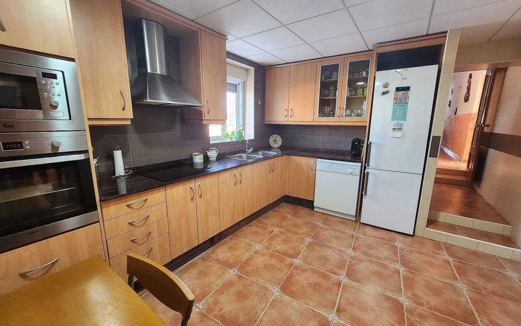 7 soverom Finca/Herregård til salgs i Villena med svømmebasseng garasje - € 350 000 (Ref: 8799945)