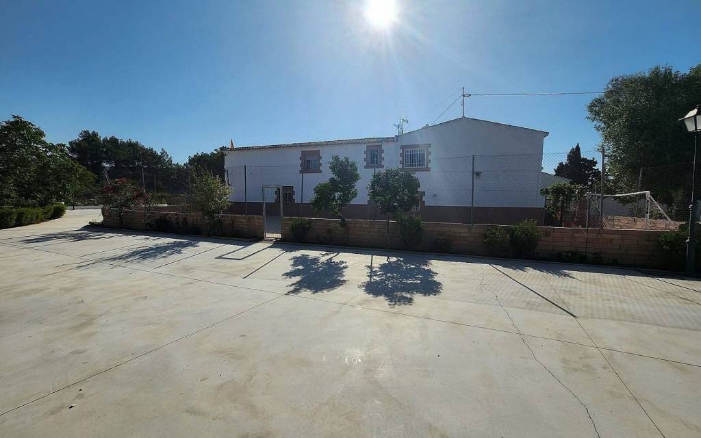7 soverom Finca/Herregård til salgs i Villena med svømmebasseng garasje - € 350 000 (Ref: 8799945)