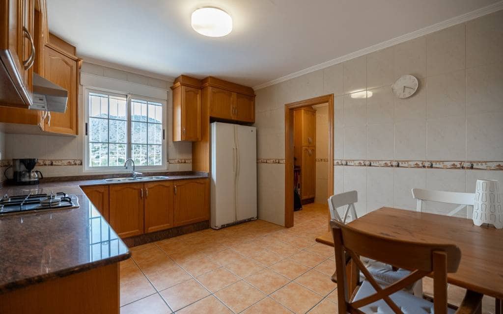 6 soverom Villa til salgs i Macisvenda med svømmebasseng garasje - € 549 995 (Ref: 8803254)