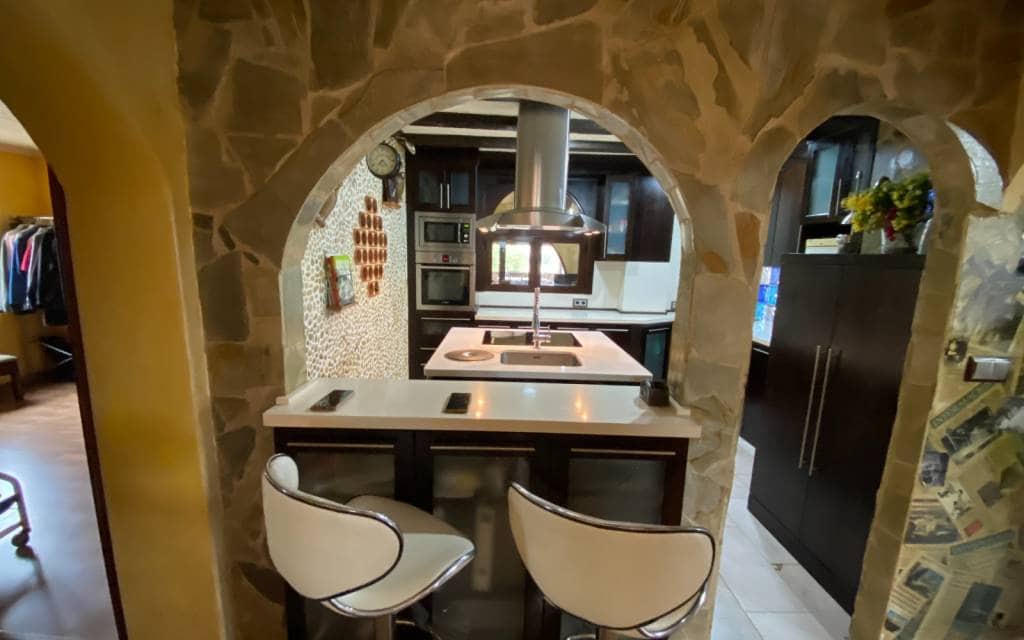 2 soveværelse Finca/Landehus til salg i Sax med garage - € 240.000 (Ref: 8873594)