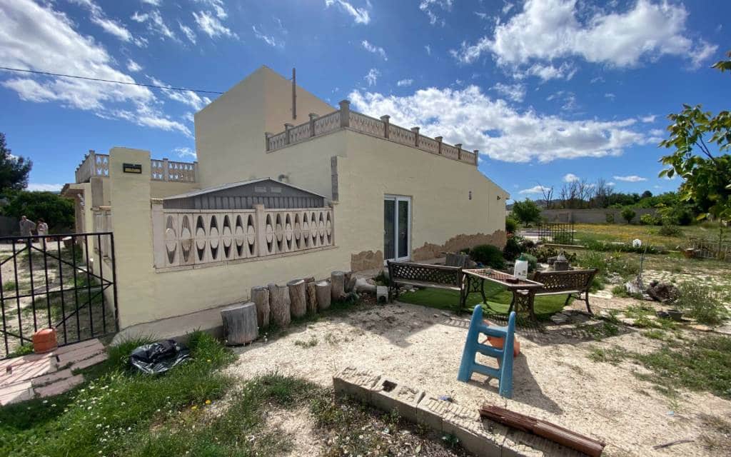 6 soveværelse Finca/Landehus til salg i Sax med swimmingpool - € 275.000 (Ref: 8967669)