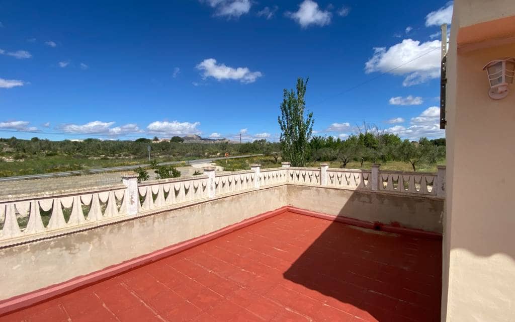 6 soveværelse Finca/Landehus til salg i Sax med swimmingpool - € 275.000 (Ref: 8967669)