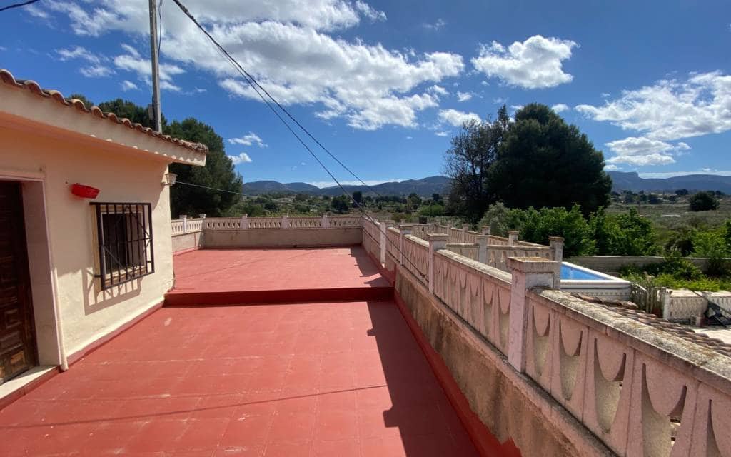 6 soveværelse Finca/Landehus til salg i Sax med swimmingpool - € 275.000 (Ref: 8967669)