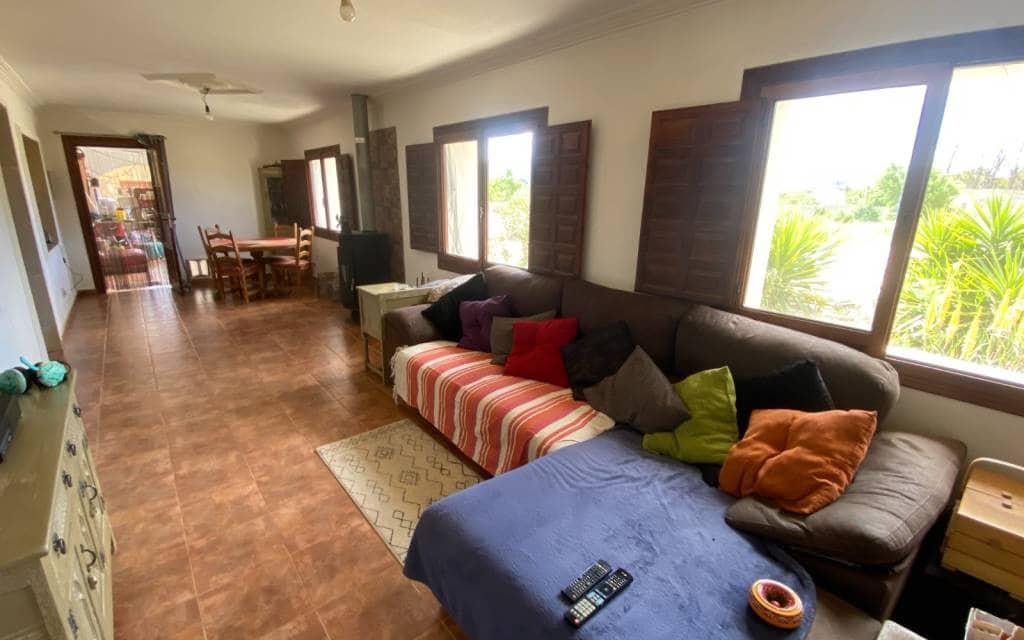 6 soveværelse Finca/Landehus til salg i Sax med swimmingpool - € 275.000 (Ref: 8967669)