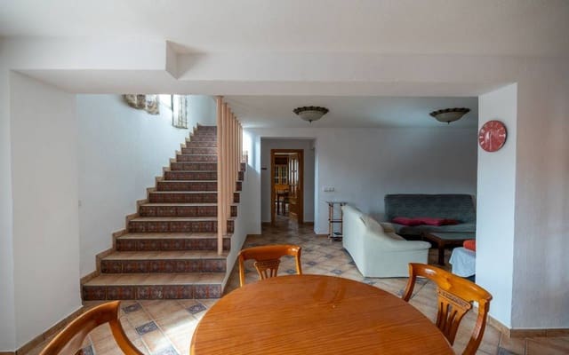 6 bedroom Villa for sale in Monóvar / Monóver with garage - € 399,995 (Ref: 8981707)