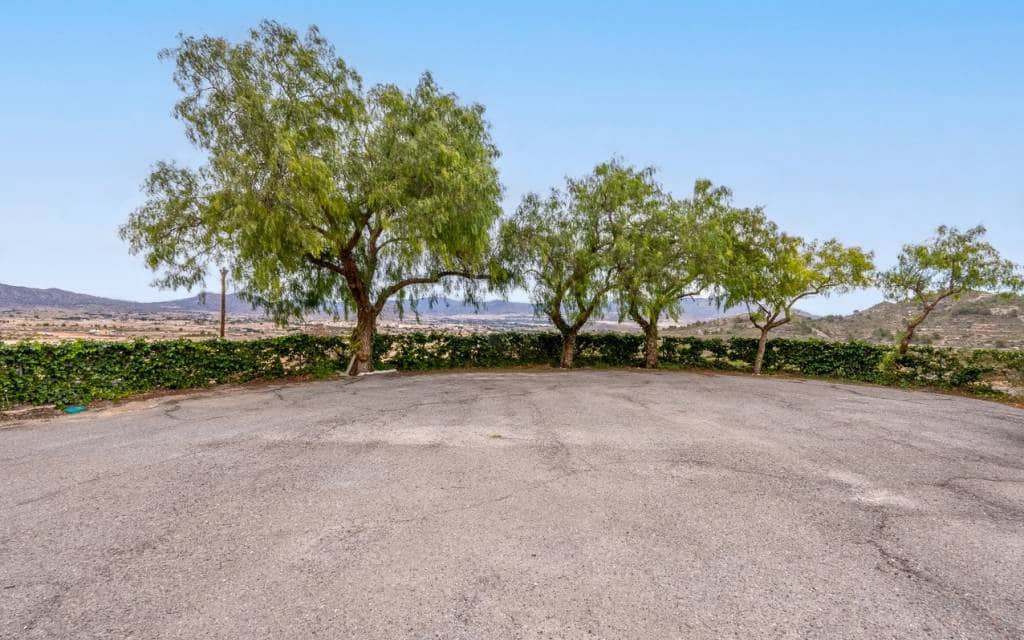 6 sovrum Villa till salu i Monovar / Monover med garage - 399 995 € (Ref: 8981707)